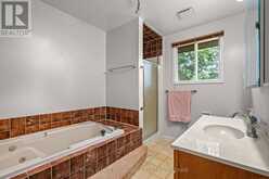 981 EDINBOROUGH CRESCENT | Kingston Ontario | Slide Image Thirty-one