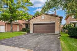 981 EDINBOROUGH CRESCENT | Kingston Ontario | Slide Image Three