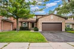 981 EDINBOROUGH CRESCENT | Kingston Ontario | Slide Image One