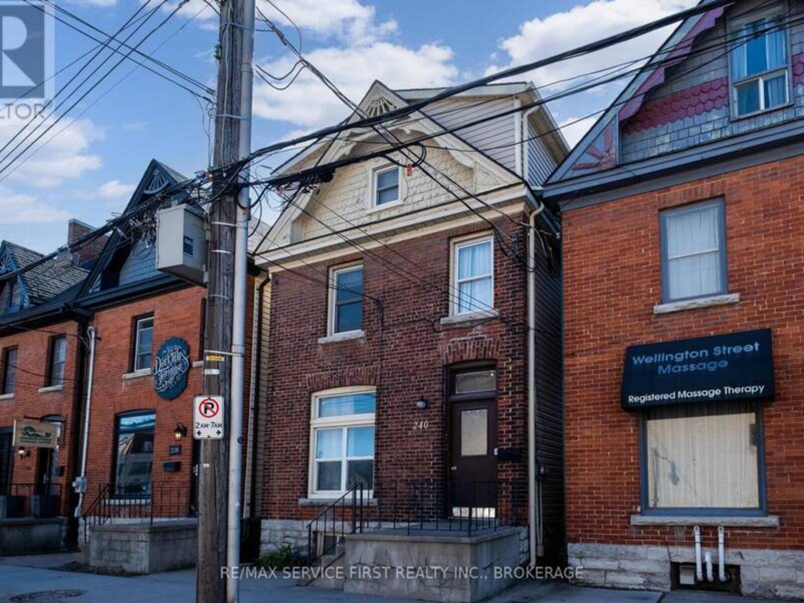 240 WELLINGTON STREET, Kingston, Ontario K7K 2Y8
