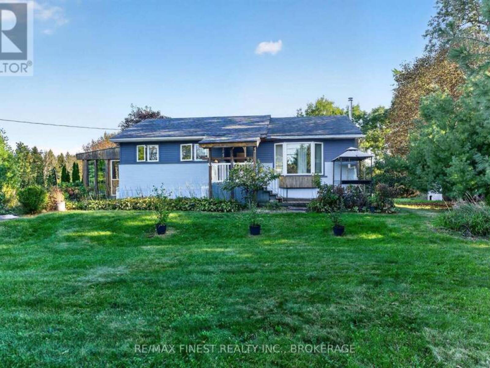 1045 MIDDLE ROAD, Kingston, Ontario K7L 4V3