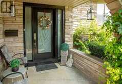 717 LAIDLAW CRESCENT | Kingston Ontario | Slide Image Two