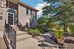 412 MALABAR DRIVE | Kingston Ontario | Slide Image Three