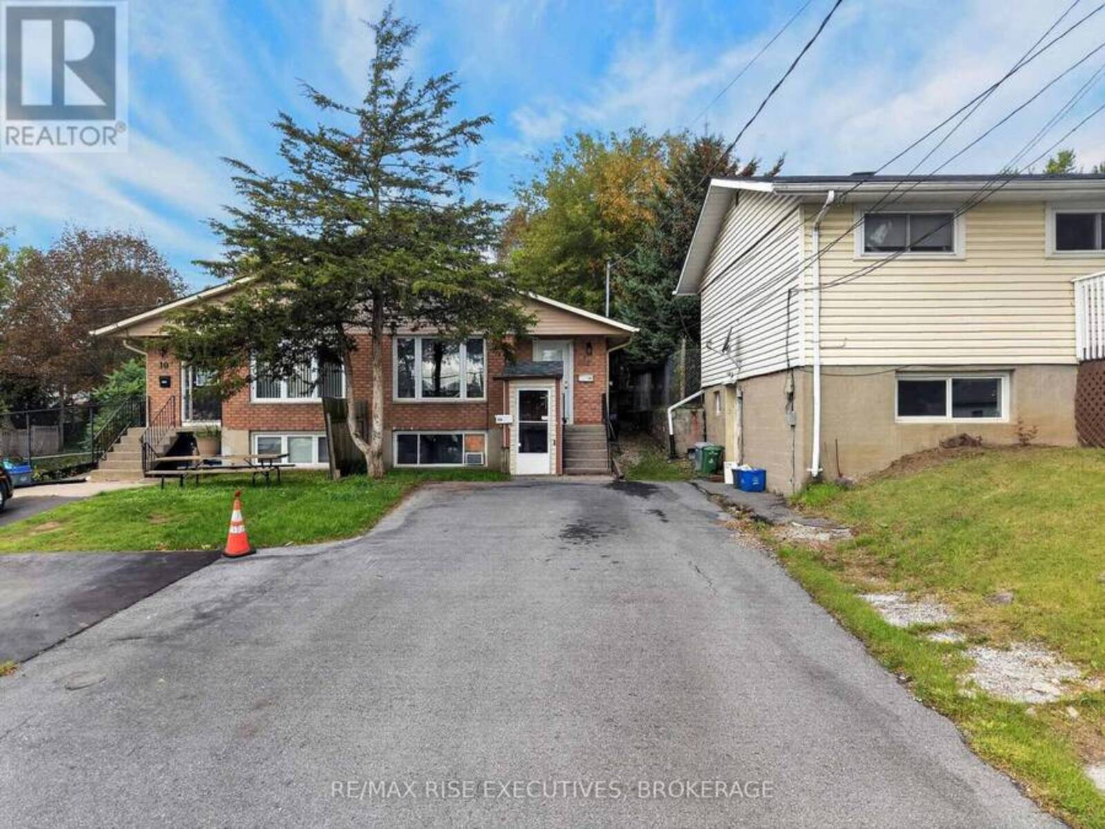 12 SHAW STREET, Kingston, Ontario K7K 4Y4