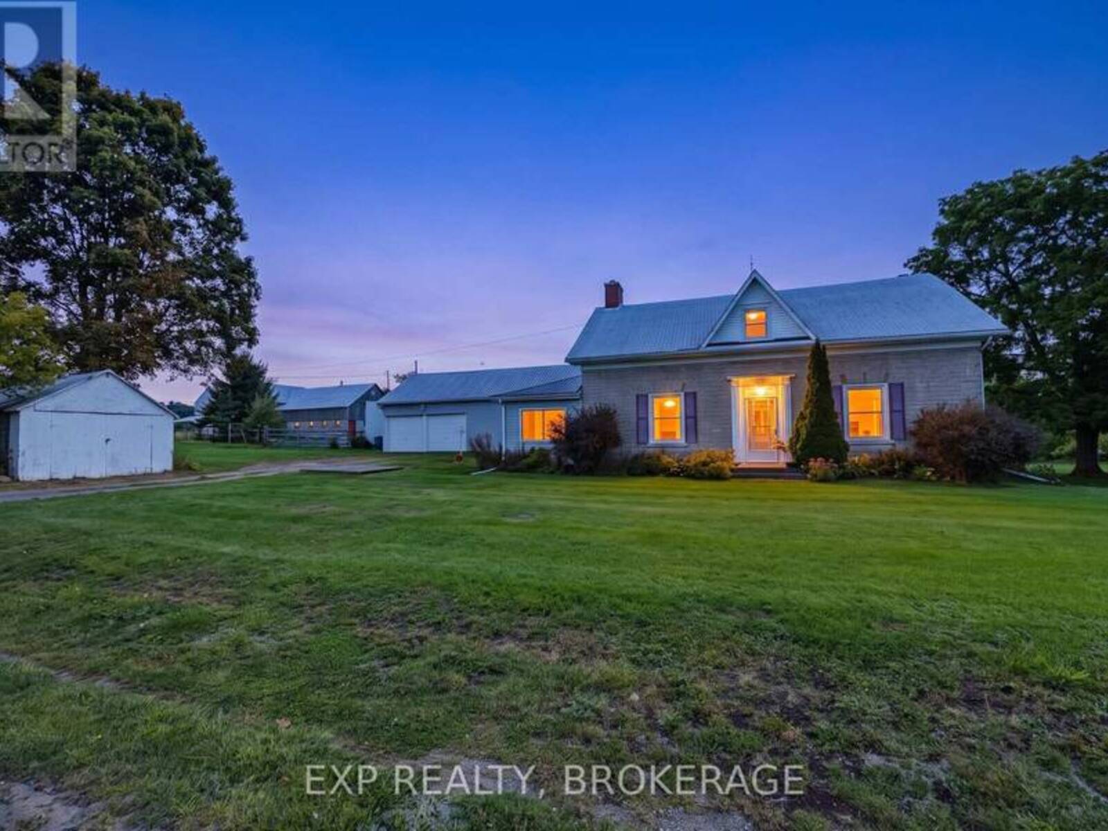 3542 STAGECOACH ROAD, South Frontenac, Ontario K0H 1V0
