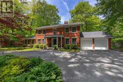 25 RIVERSIDE DRIVE | Kingston Ontario | Slide Image Two