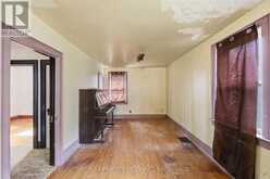 162 MACK STREET | Kingston Ontario | Slide Image Thirteen