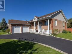 662 MILLBROOK CRESCENT Kingston Ontario, K7M 7Z8