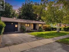 933 MAYFAIR CRESCENT Kingston Ontario, K7M 5S5