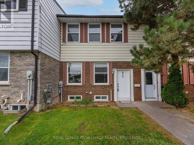 973 OAKVIEW AVENUE Kingston Ontario, K7M 6W9 - 3 Bedrooms Condo For Sale