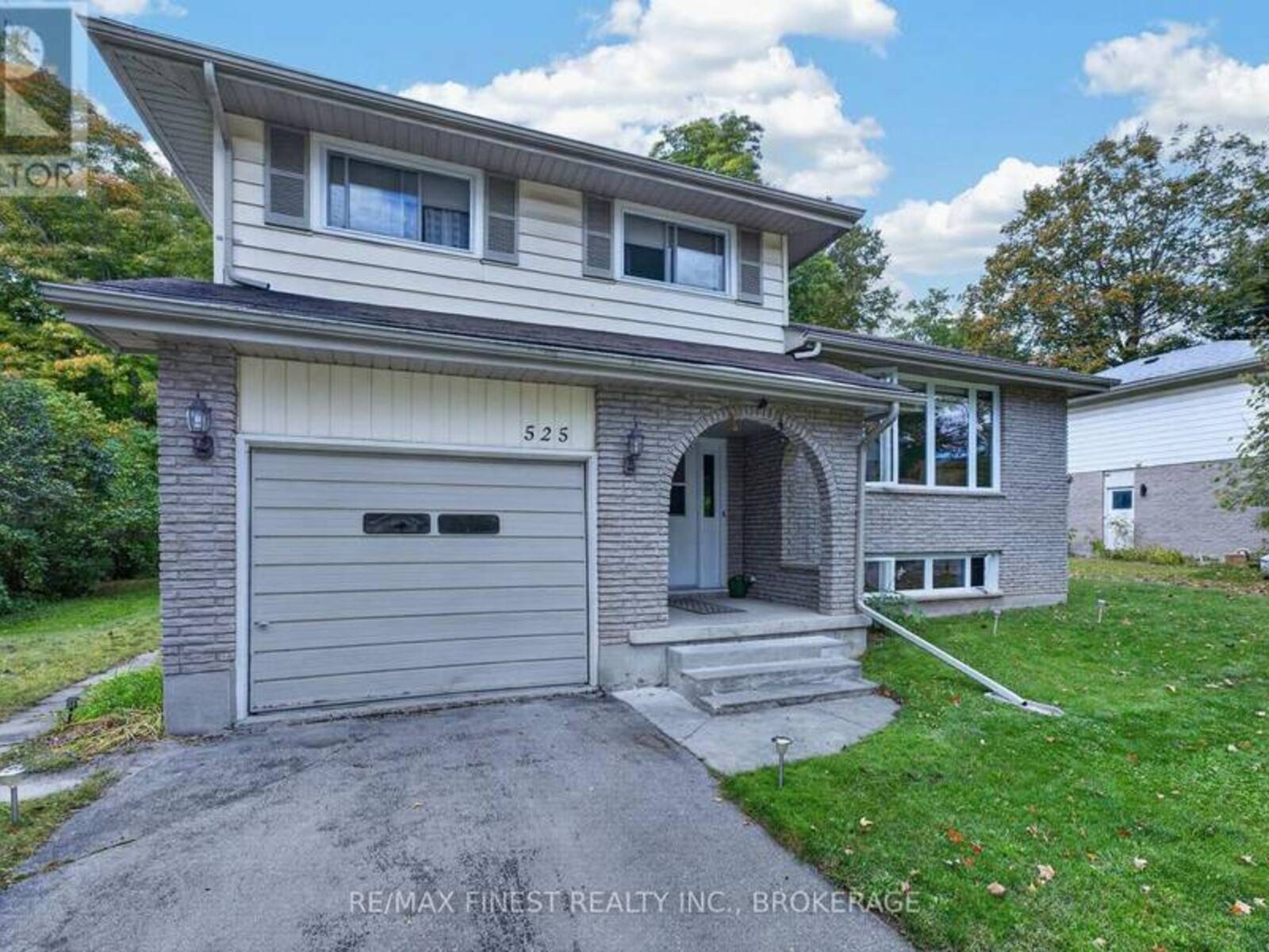 525 WHITES ROAD, Quinte West, Ontario K8V 5P8
