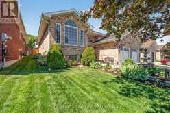 9 HARTWOOD CRESCENT | Greater Napanee Ontario | Slide Image Two
