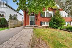 984 WATERBURY CRESCENT | Kingston Ontario | Slide Image One