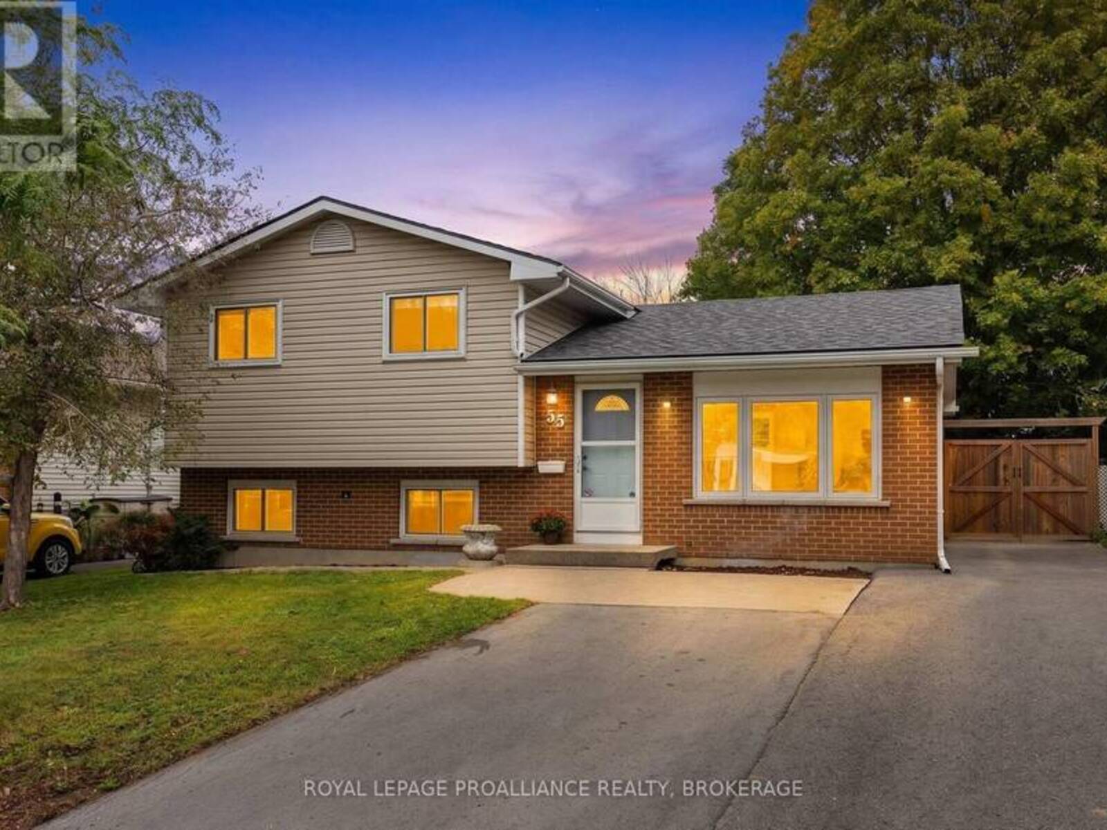 55 FOLGER STREET, Kingston, Ontario K7K 4Y7