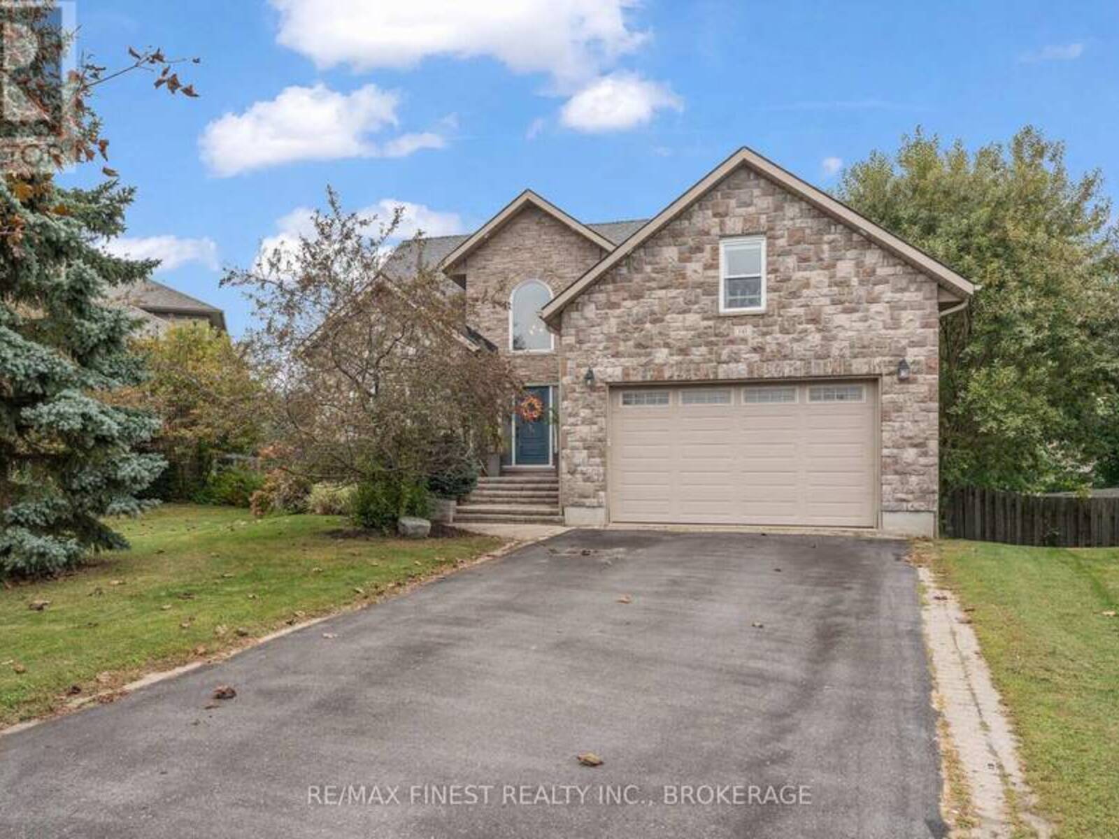 141 BENJAMIN COURT, Loyalist, Ontario K7N 2A2