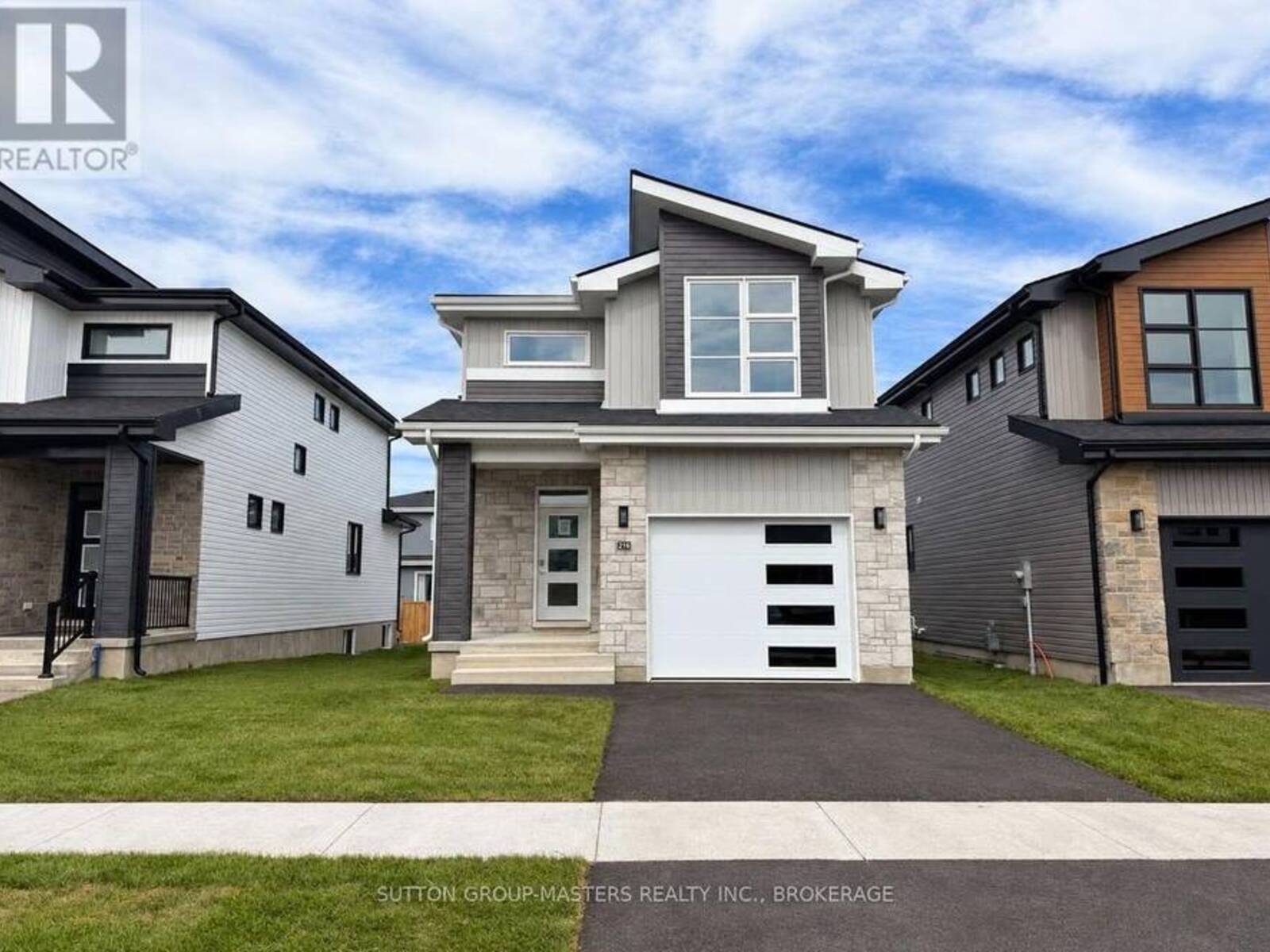 216 SUPERIOR DRIVE, Loyalist, Ontario K7N 0E5