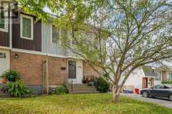 42 WYCLIFFE CRESCENT | Kingston Ontario | Slide Image Three