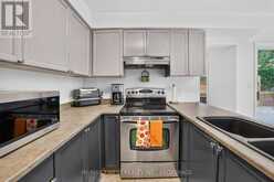 853 APPLE DOWN DRIVE | Kingston Ontario | Slide Image Twelve