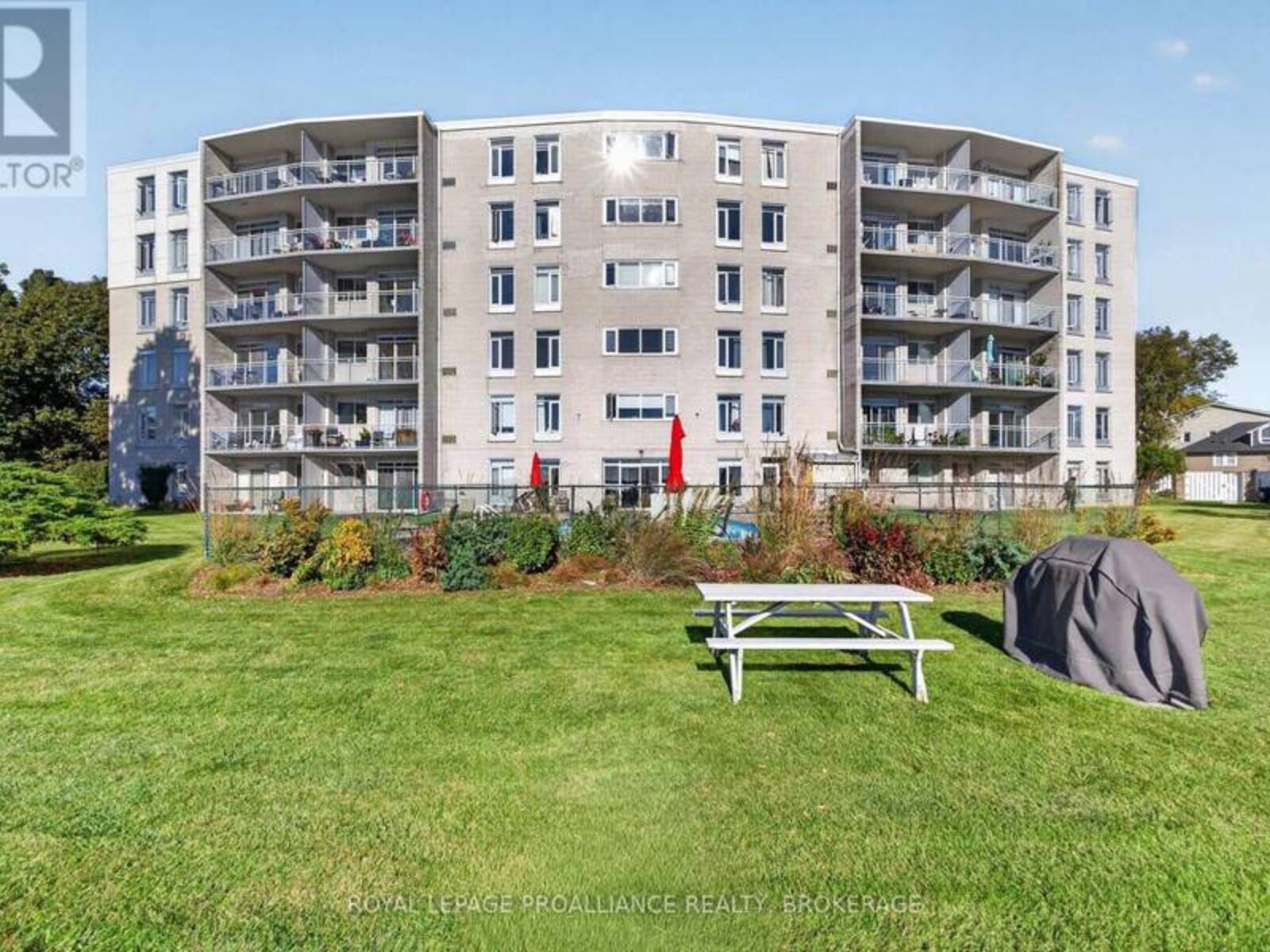 306 - 1 MOWAT AVENUE, Kingston, Ontario K7M 1J8