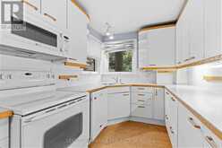187 COLLEGE STREET | Kingston Ontario | Slide Image Eighteen
