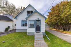 657 COLLINS BAY ROAD | Kingston Ontario | Slide Image Two
