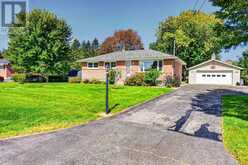 1424 HEATH STREET | Kingston Ontario | Slide Image Three