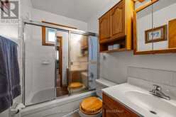 956 KENSHAW STREET | Kingston Ontario | Slide Image Thirteen