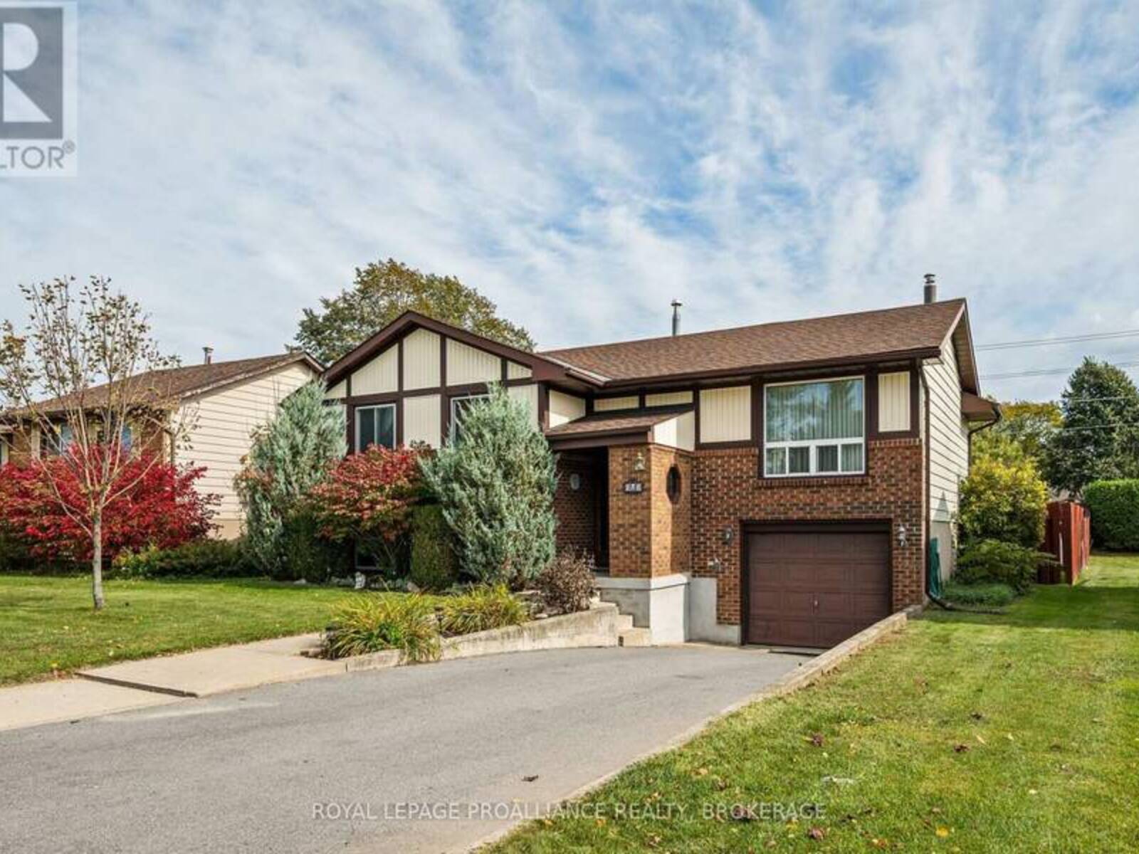 956 KENSHAW STREET, Kingston, Ontario K7P 1M1