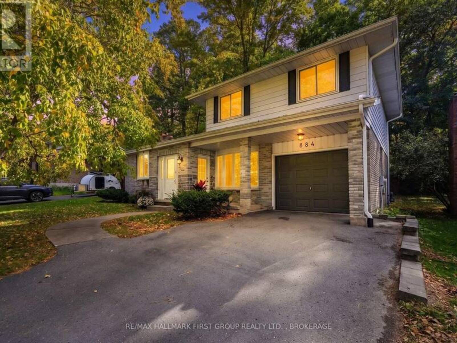 884 SAFARI DRIVE, Kingston, Ontario K7M 6X5