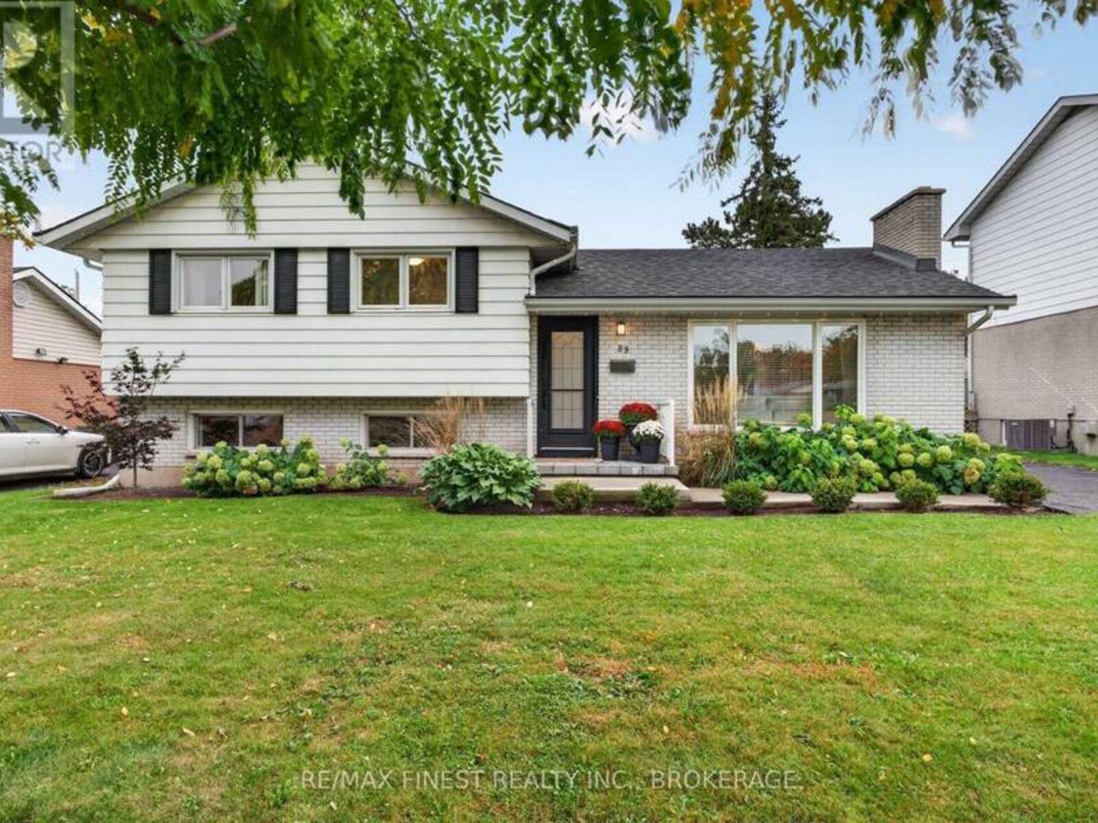 89 SUNSET BOULEVARD, Kingston, Ontario K7M 4W2