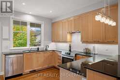 202 DALKEITH PRIVATE | Ottawa Ontario | Slide Image Sixteen