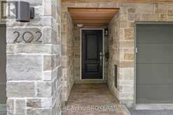 202 DALKEITH PRIVATE | Ottawa Ontario | Slide Image Two