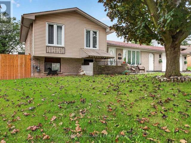 2 VIRGINIA STREET Kingston Ontario, K7K 5Y4 - 4 Bedrooms Home For Sale