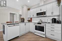 69 LOWRY PLACE | Loyalist Ontario | Slide Image Sixteen