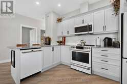 69 LOWRY PLACE | Loyalist Ontario | Slide Image Seventeen