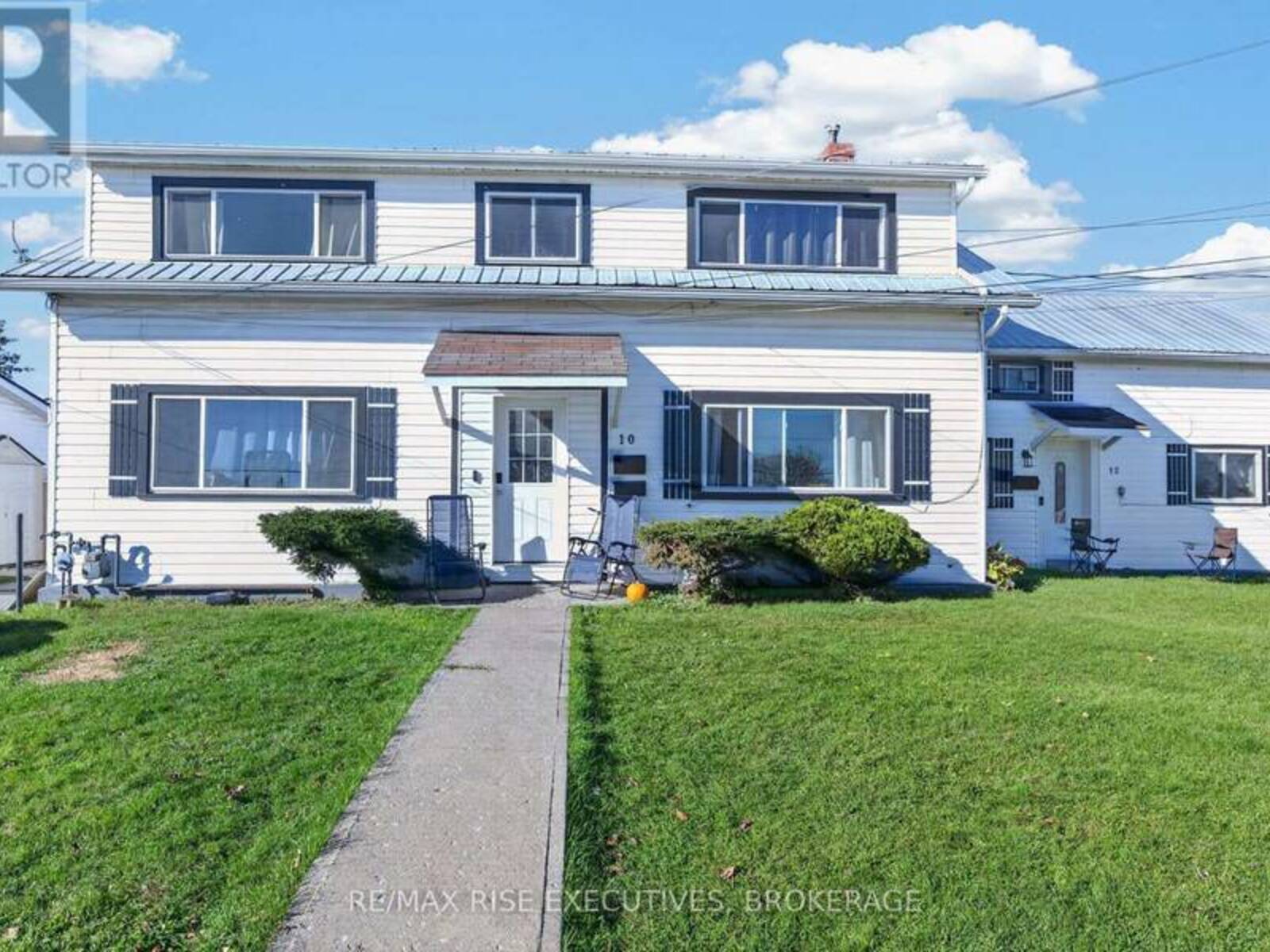 10-12 MANITOU CRESCENT, Loyalist, Ontario K7N 1B6