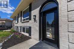 882 BEACONHILL COURT | Kingston Ontario | Slide Image Five
