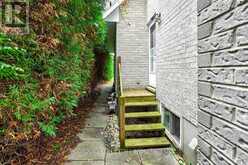 12 CASTERTON AVENUE | Kingston Ontario | Slide Image Four