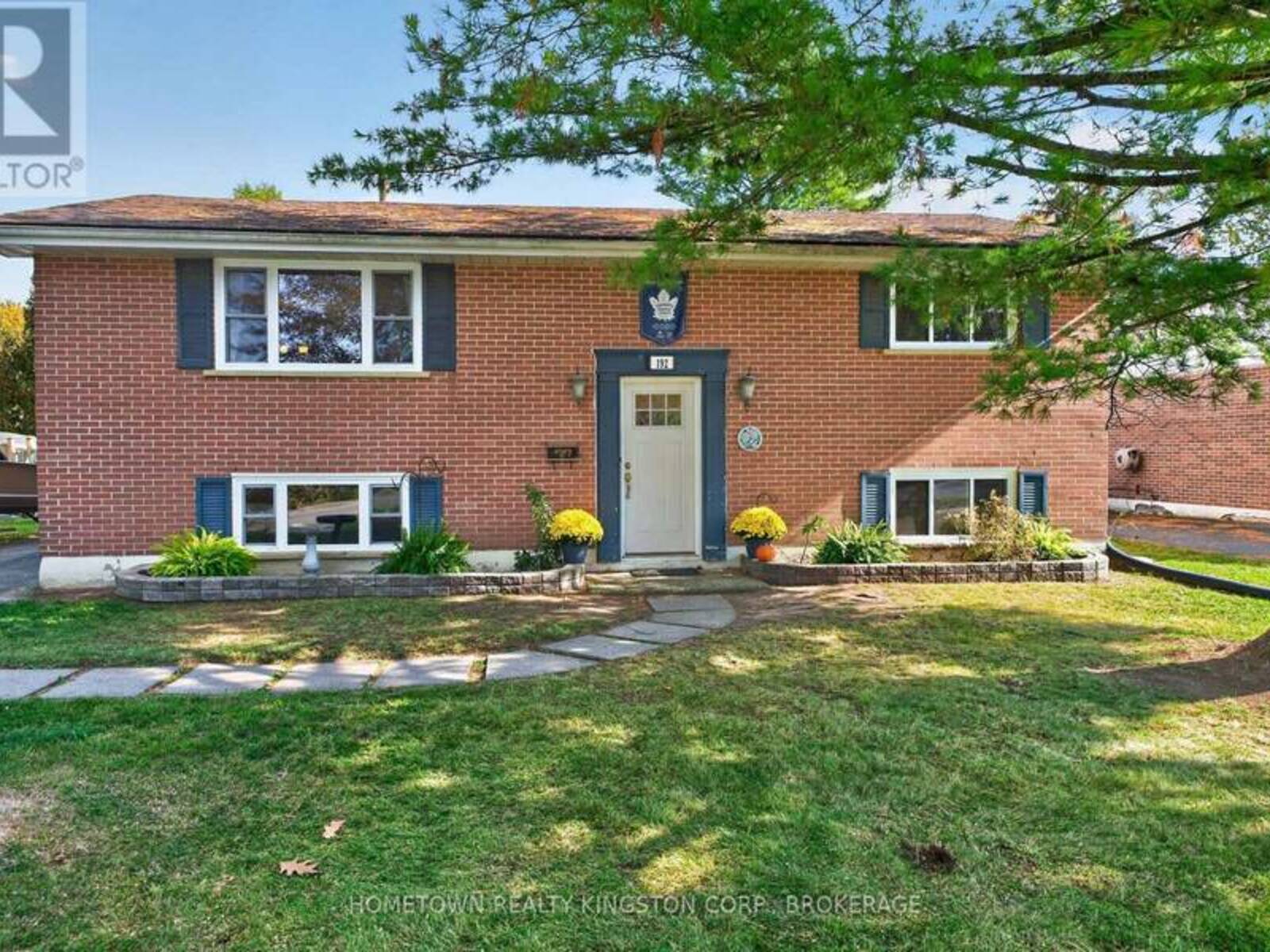 192 CAMBERLEY CRESCENT, Kingston, Ontario K7M 4C4