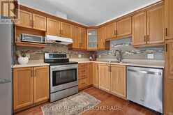 975 RAINBOW CRESCENT | Kingston Ontario | Slide Image Eighteen