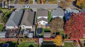 975 RAINBOW CRESCENT | Kingston Ontario | Slide Image Thirty-eight