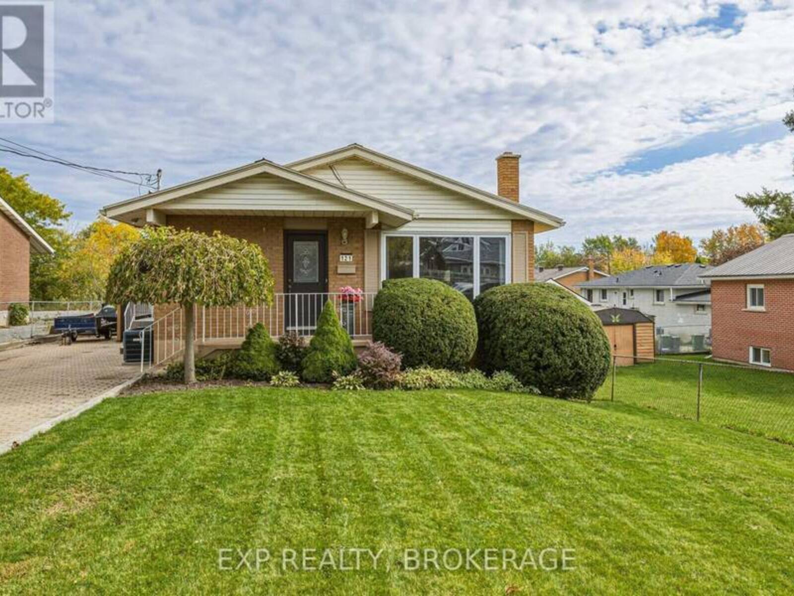 121 BUTLER STREET E, Kingston, Ontario K7K 5A5