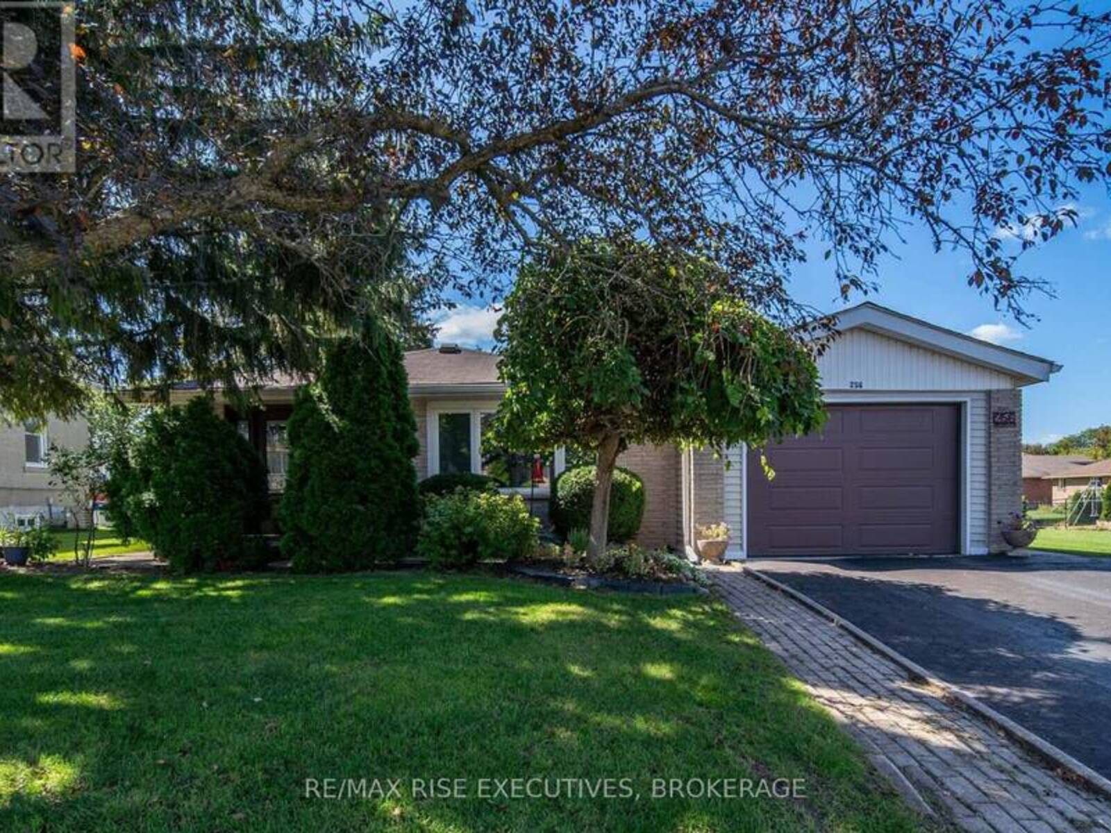 256 PALMER ROAD, Belleville, Ontario K8N 4Z2
