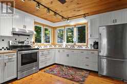 89 PLEASURE POINT LANE | Frontenac Islands Ontario | Slide Image Eleven