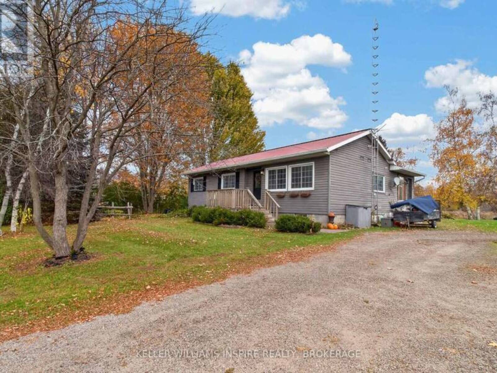 35 LAKE STREET, Mallorytown, Ontario K0E 1R0