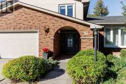 86 LAKESHORE BOULEVARD | Kingston Ontario | Slide Image Three