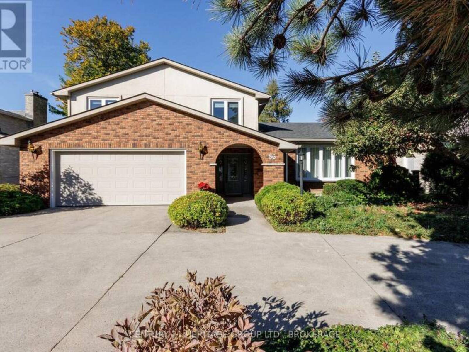 86 LAKESHORE BOULEVARD, Kingston, Ontario K7M 6R5