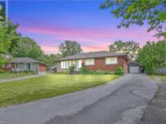 49 WILTSHIRE Drive Brantford Ontario, N3R 5B1