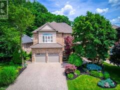 16 SWEETMAN Drive Dundas Ontario, L9H 7N6