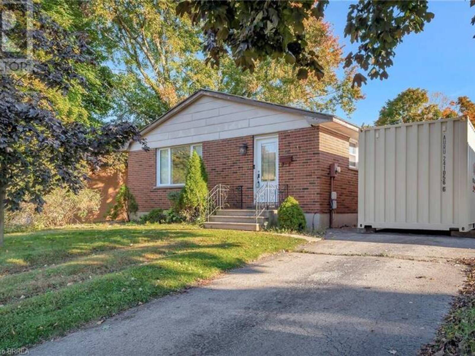 58 DEVONSHIRE Avenue, Tillsonburg, Ontario N4G 4K9